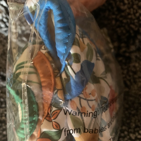 NWT, 3 Female Dog Washable Diapers in Floral Tropical prints, Medium - Picture 3 of 11